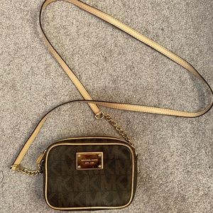 Michael Kors Mini Jet Set Crossbody